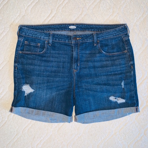 Old Navy Pants - NEW Old Navy Dark High Rise Jean Shorts Size 16